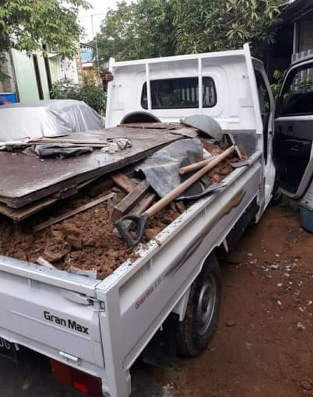 jasa-angkut-brangkal-depok